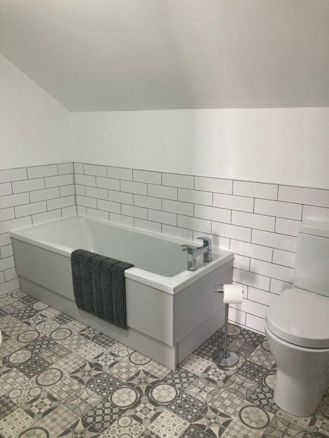 High Barnes 3 Bed House With Parking, Sleeps 7, Quiet Location Lejlighed Sunderland  Eksteriør billede