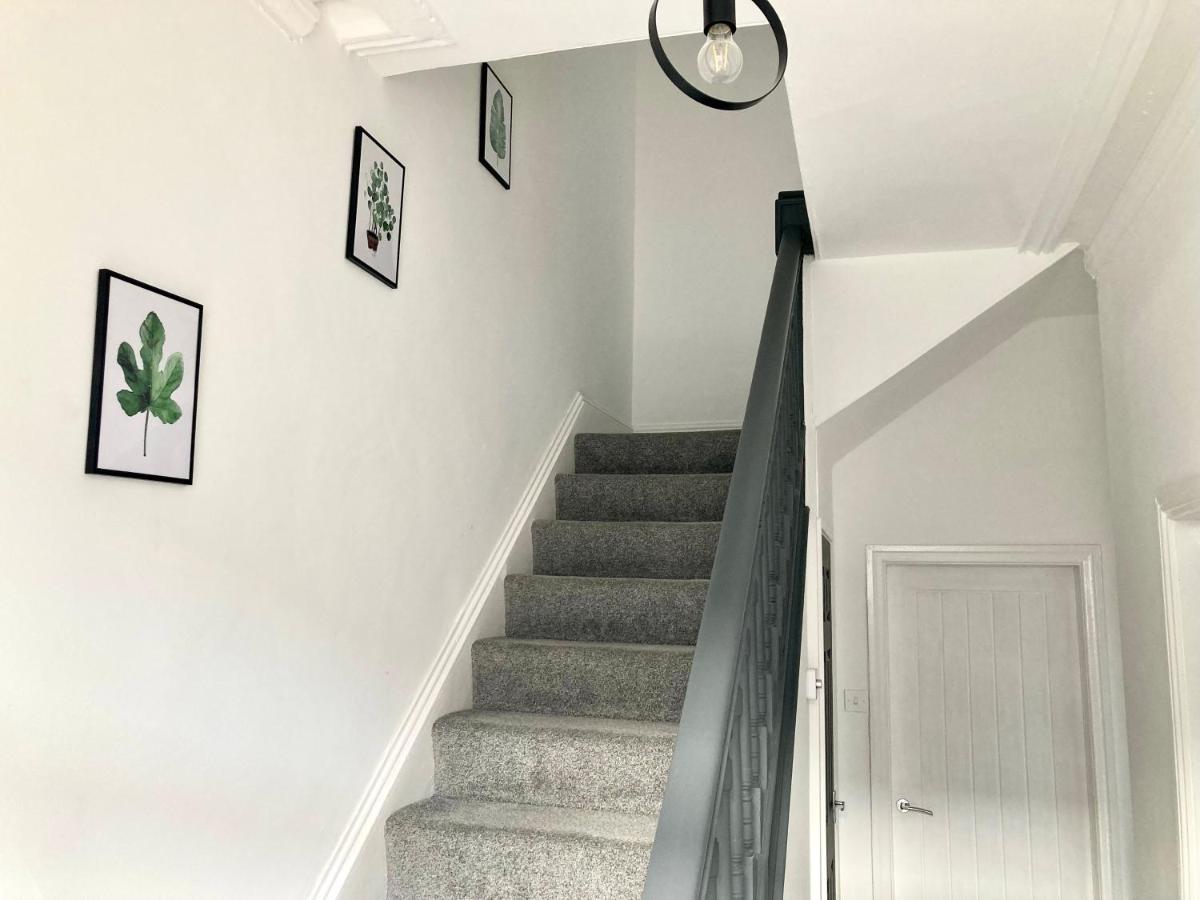 High Barnes 3 Bed House With Parking, Sleeps 7, Quiet Location Lejlighed Sunderland  Eksteriør billede