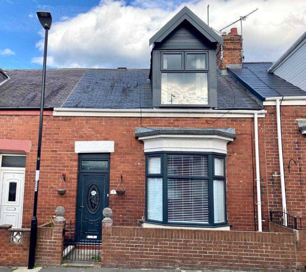 High Barnes 3 Bed House With Parking, Sleeps 7, Quiet Location Lejlighed Sunderland  Eksteriør billede